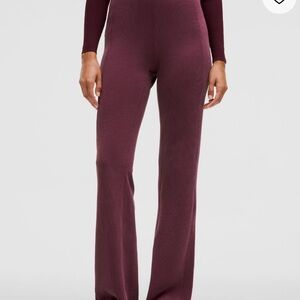 Lululemon Burgundy Ribbed Softstream flared pants garnet 12